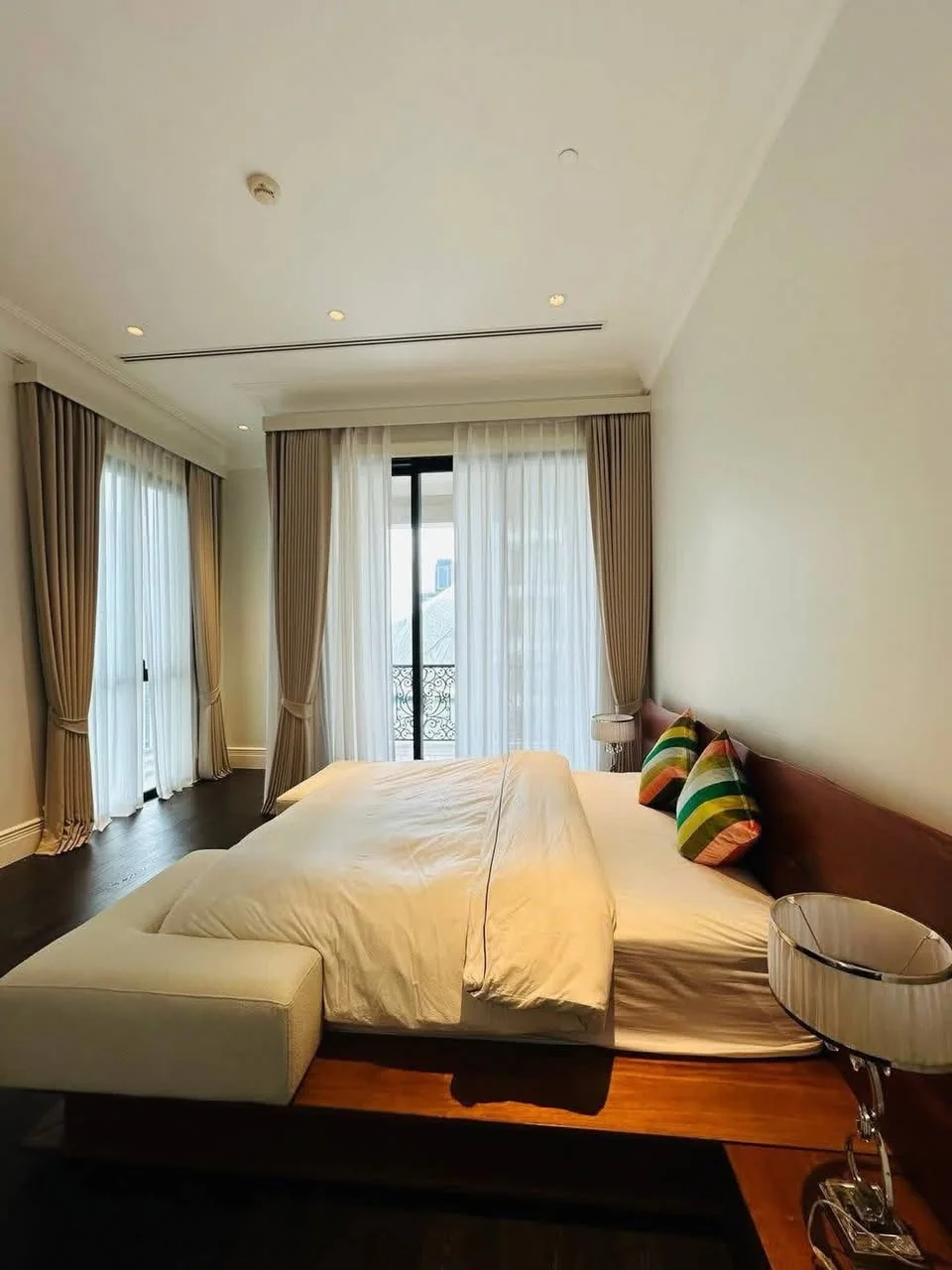 2 Bedroom condo in 98 Wireless