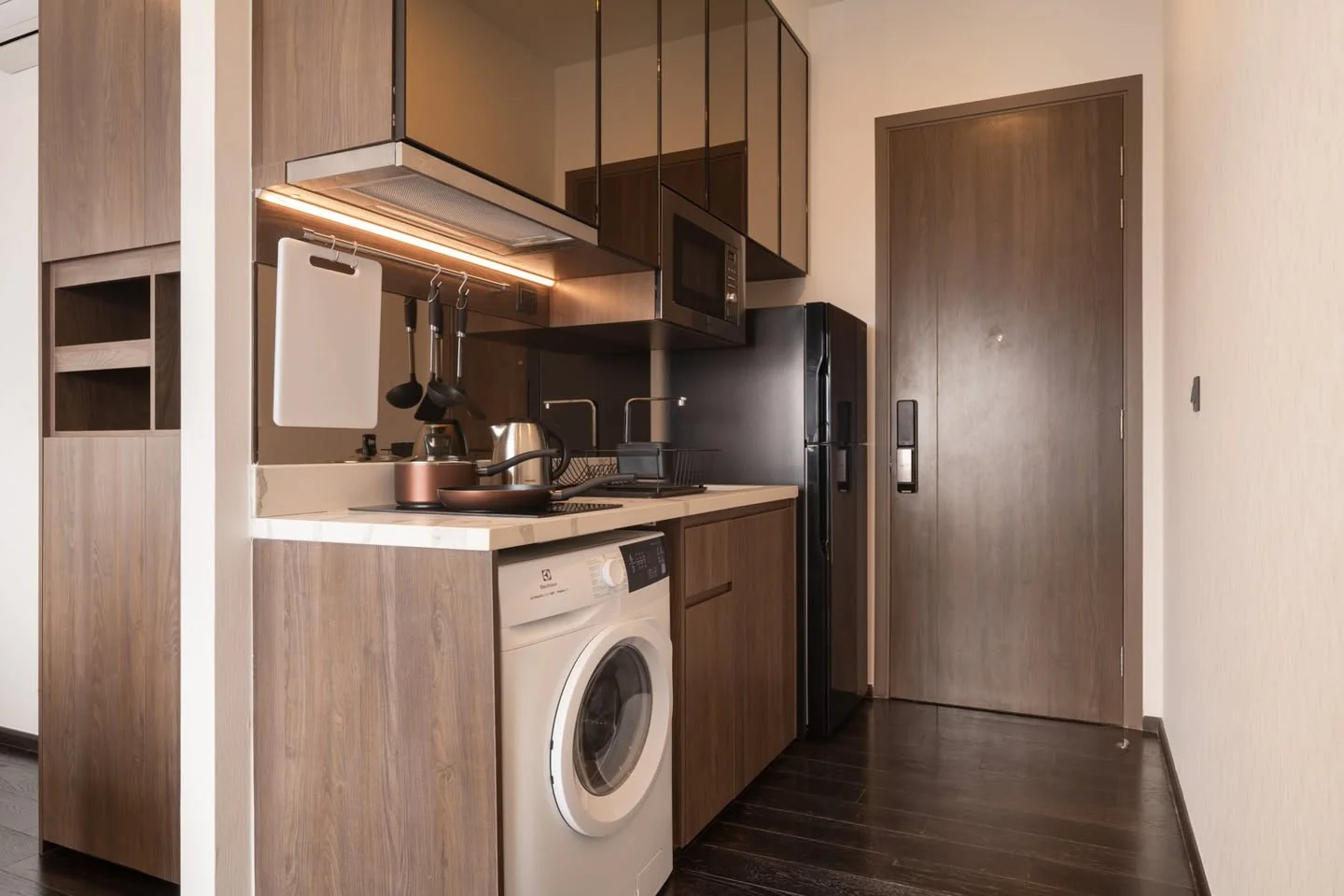 2 Bedroom condo in Park Origin Thonglor