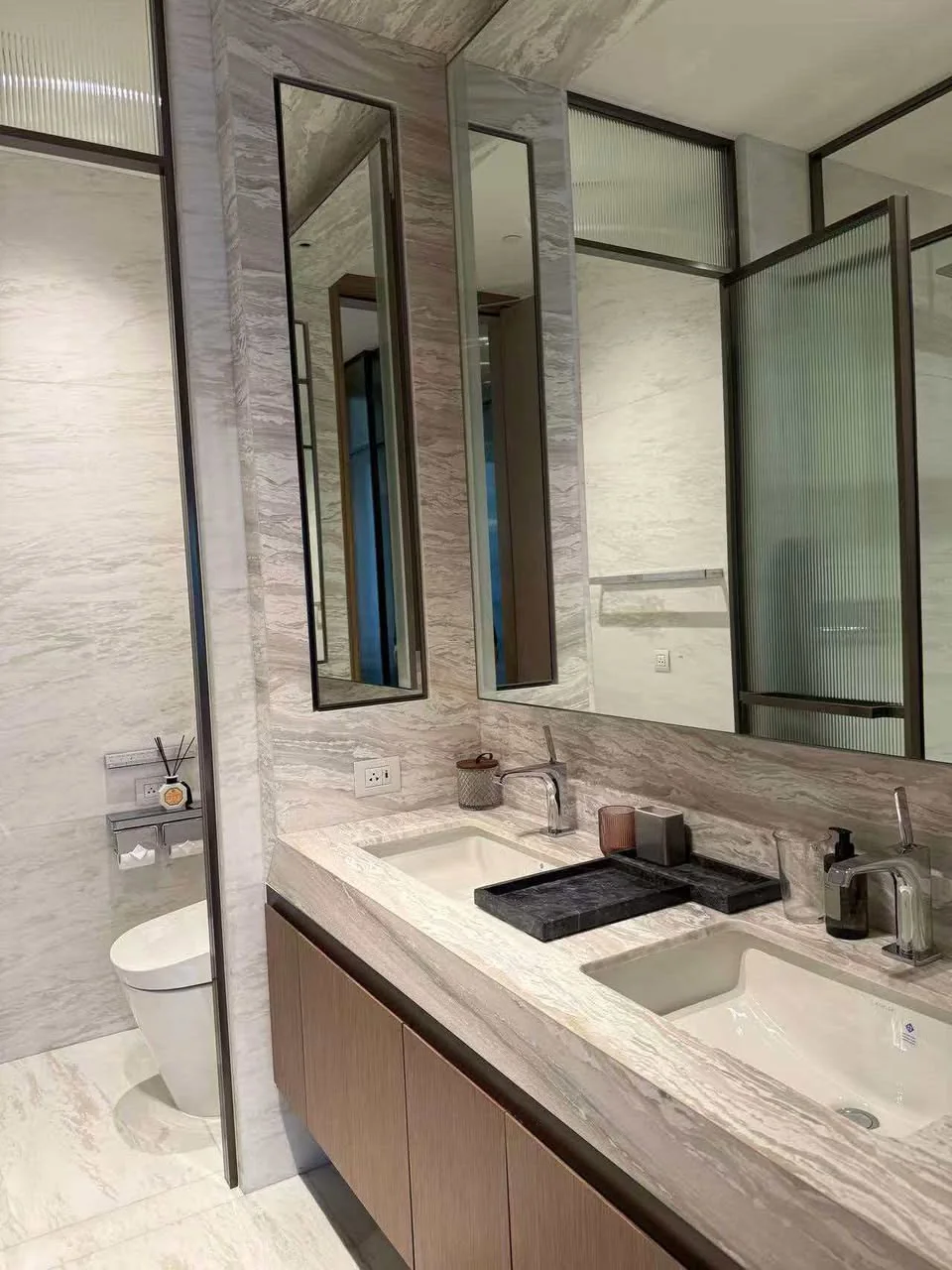 1 Bedroom condo in Scope Langsuan