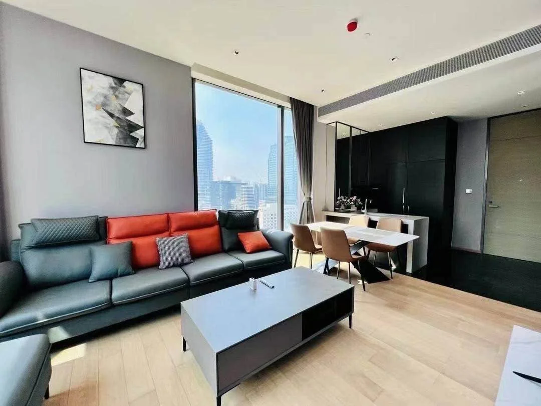 2 Bedroom condo in 28 Chidlom