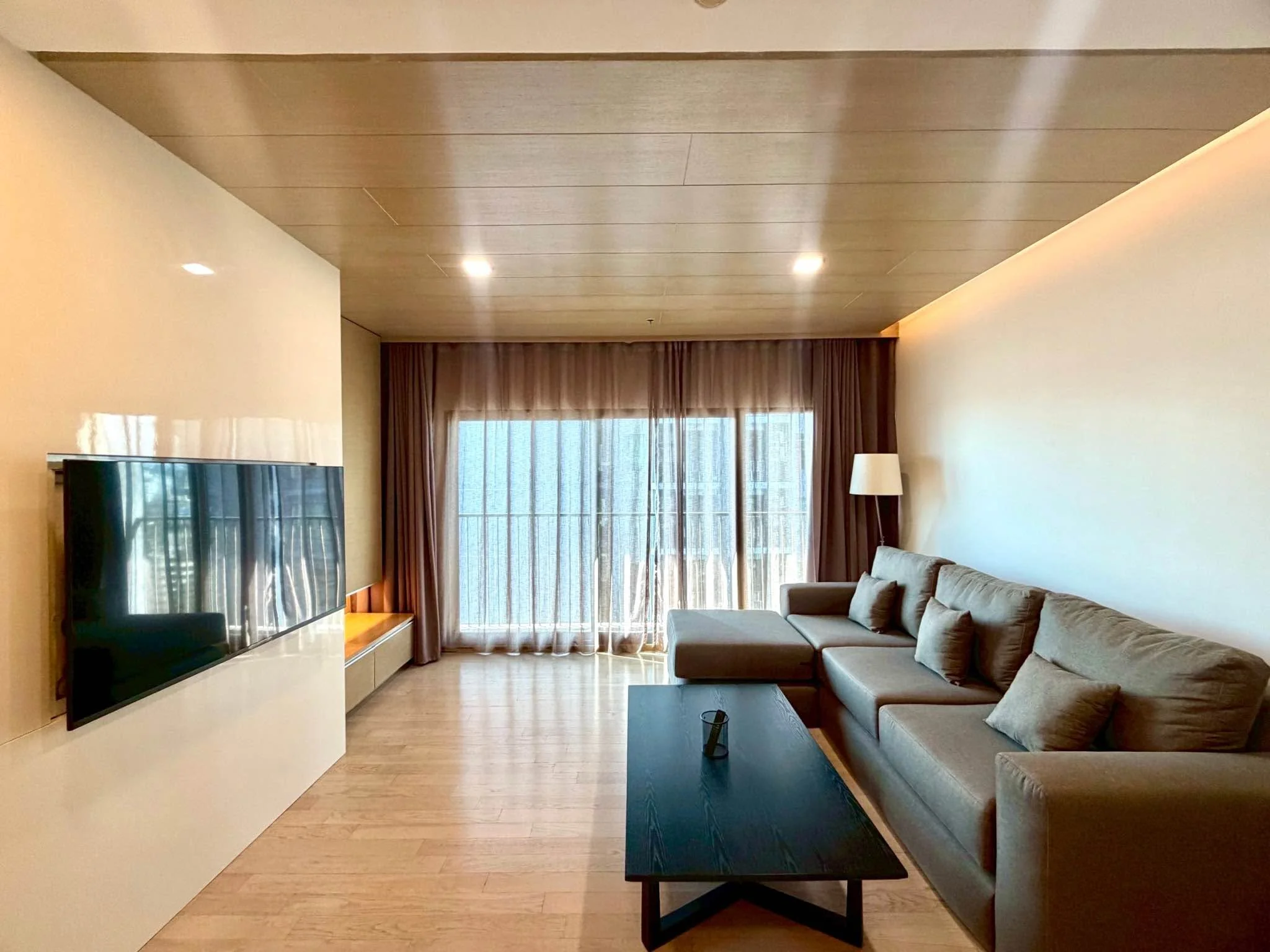 1 Bedroom condo in Noble Remix