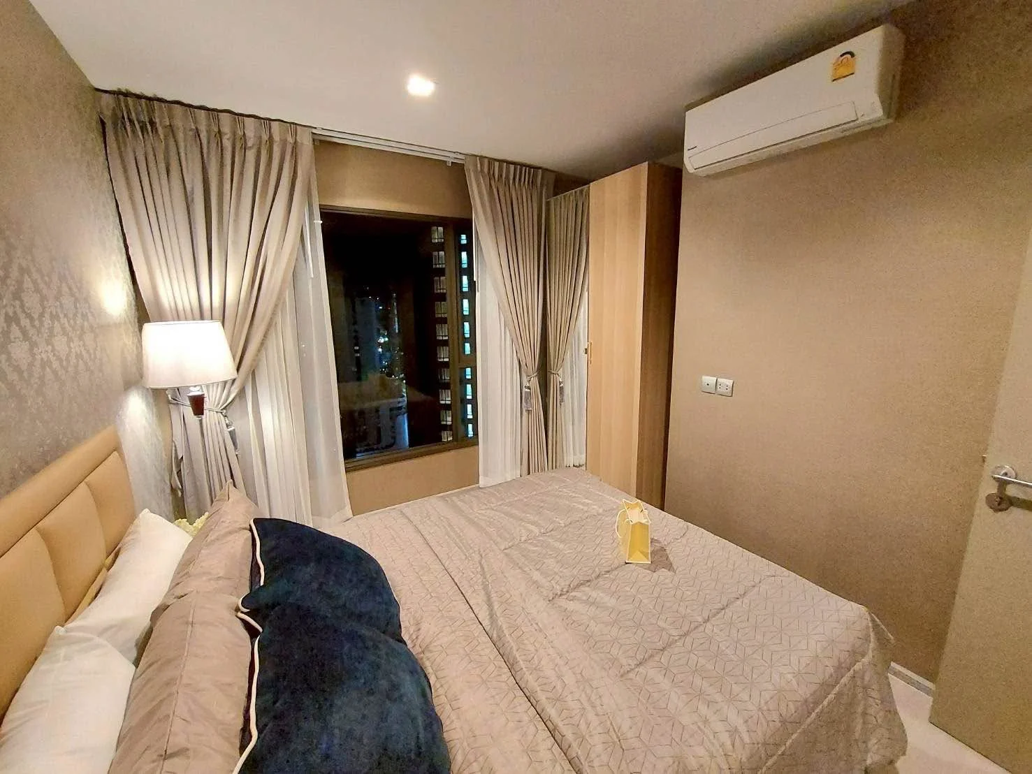 1 Bedroom condo in Life Asoke-Rama 9