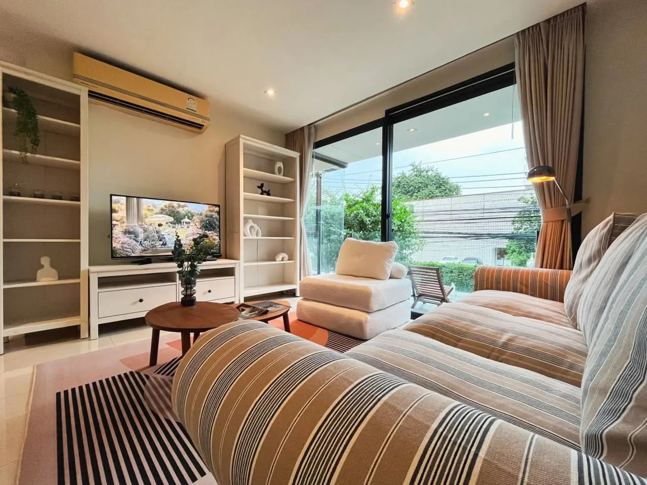 2 Bedroom condo in Socio Reference 61