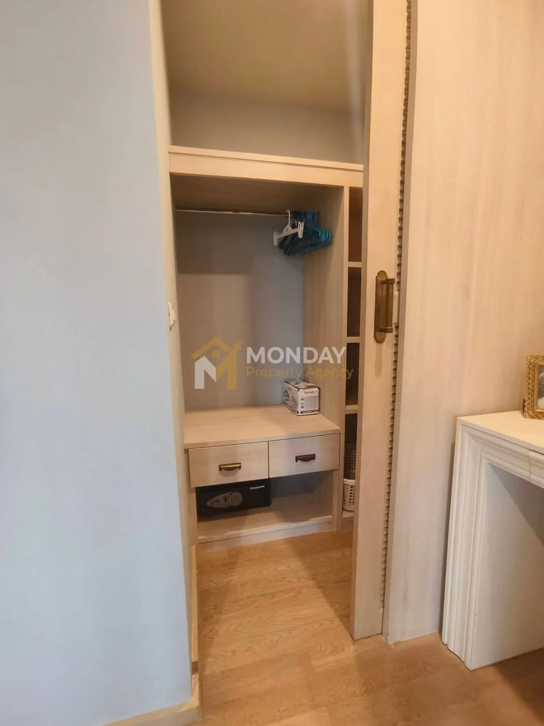 1 Bedroom condo in Noble Refine