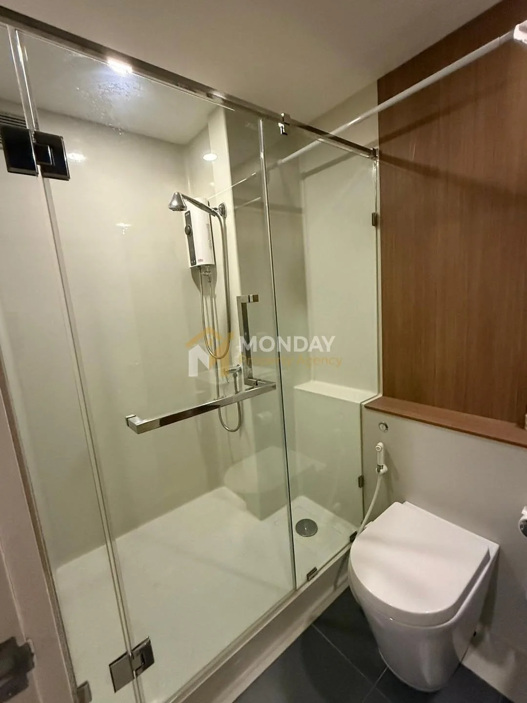 2 Bedroom condo in Blossom Condo @ Sathorn-Charoenrat