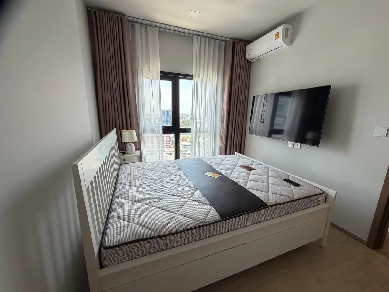 Studio condo in Metris Pattanakarn-Ekkamai