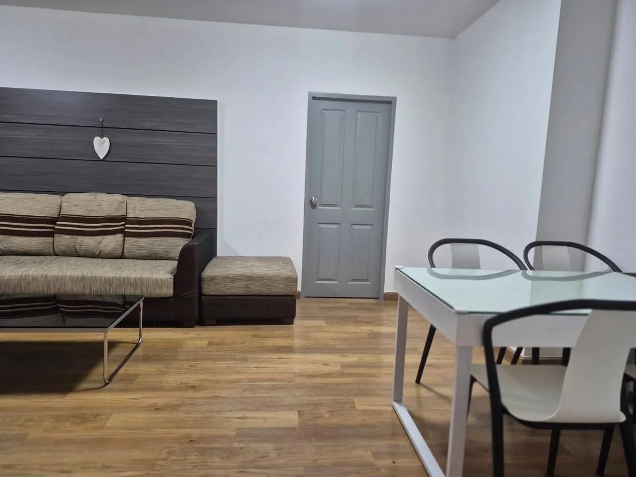 2 Bedroom condo in Supalai Park Ekkamai-Thonglor