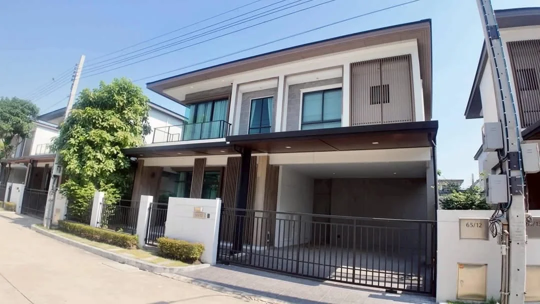 4 Bedroom condo in Bangkok Boulevard Chaengwatthana-Ratchaphruek