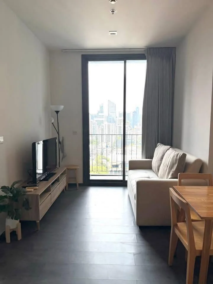 1 Bedroom condo in The Edge Sukhumvit 23