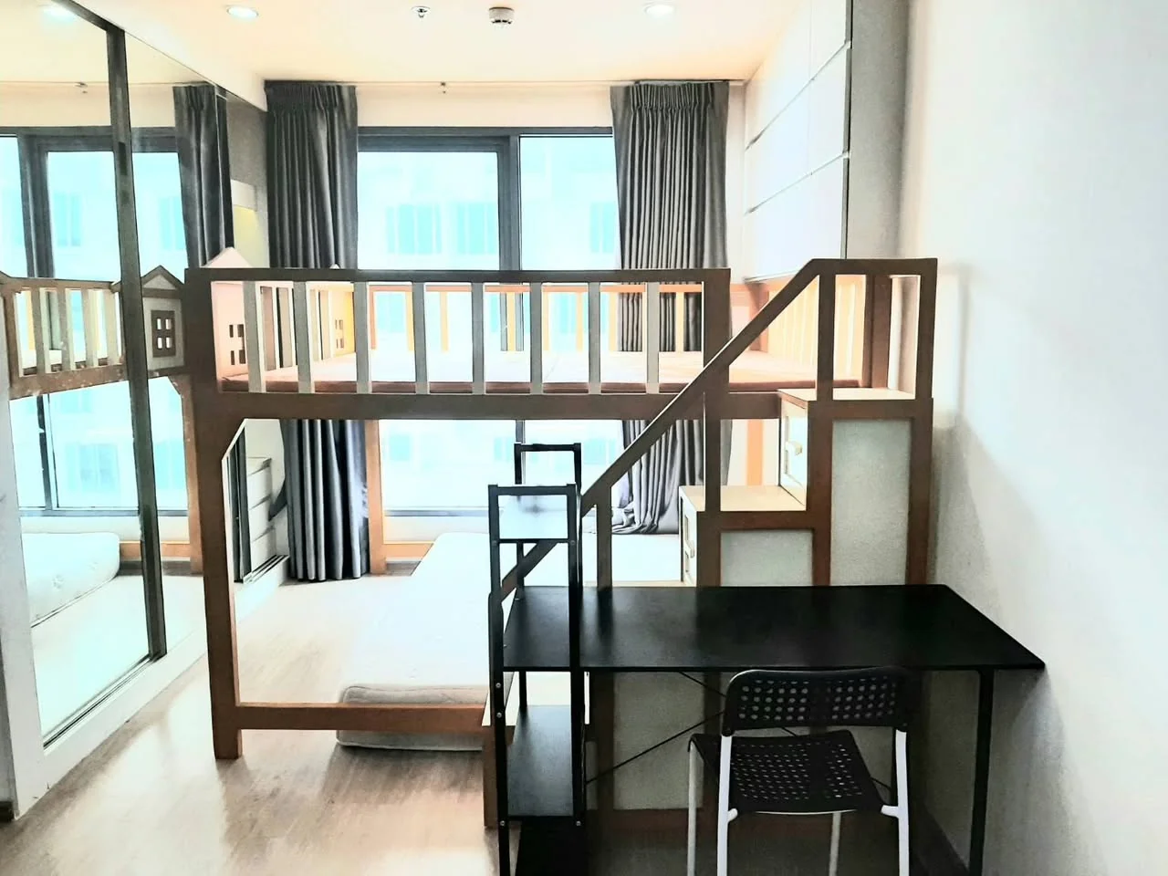 Studio condo in IDEO Q Chula - Samyan