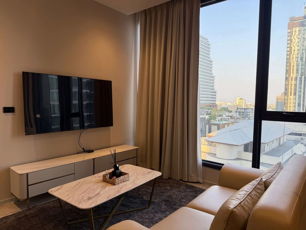 2 Bedroom condo in Hyde Heritage Thonglor