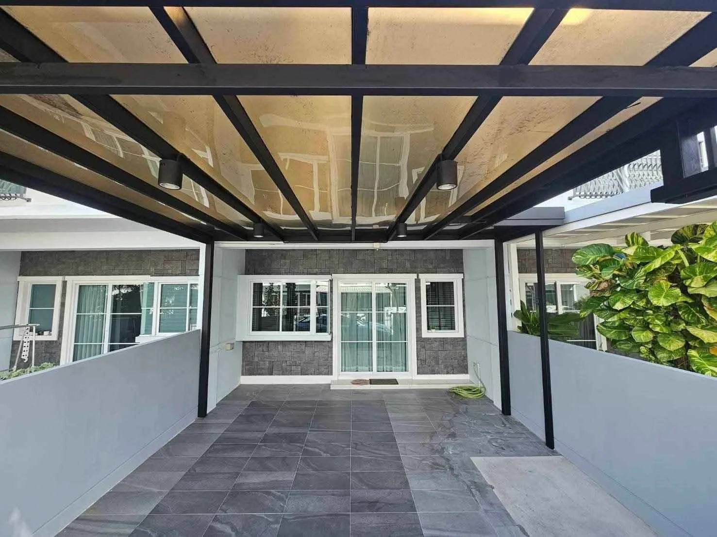 2 Bedroom condo in Indy 2 Bangna-Ramkhamhaeng 2
