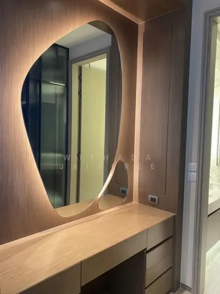1 Bedroom condo in Scope Langsuan