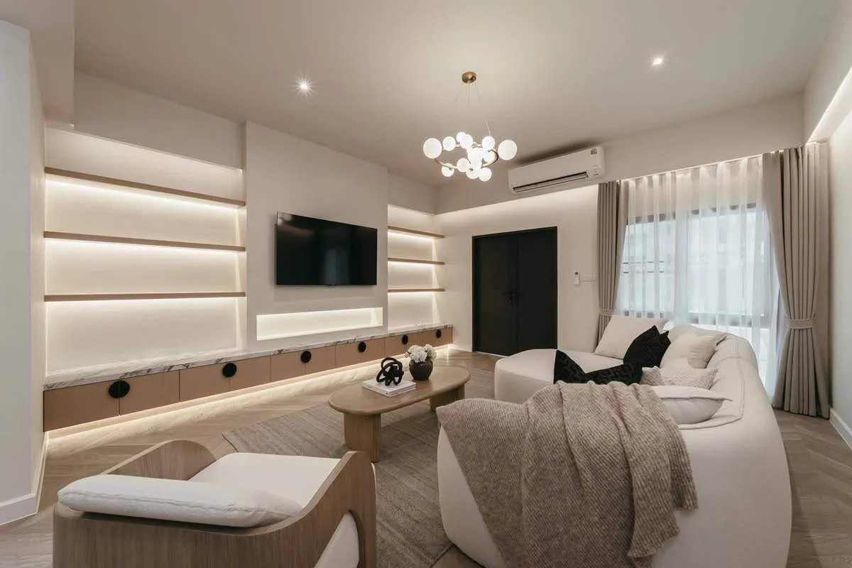 4 Bedroom condo in Regent 71 Place