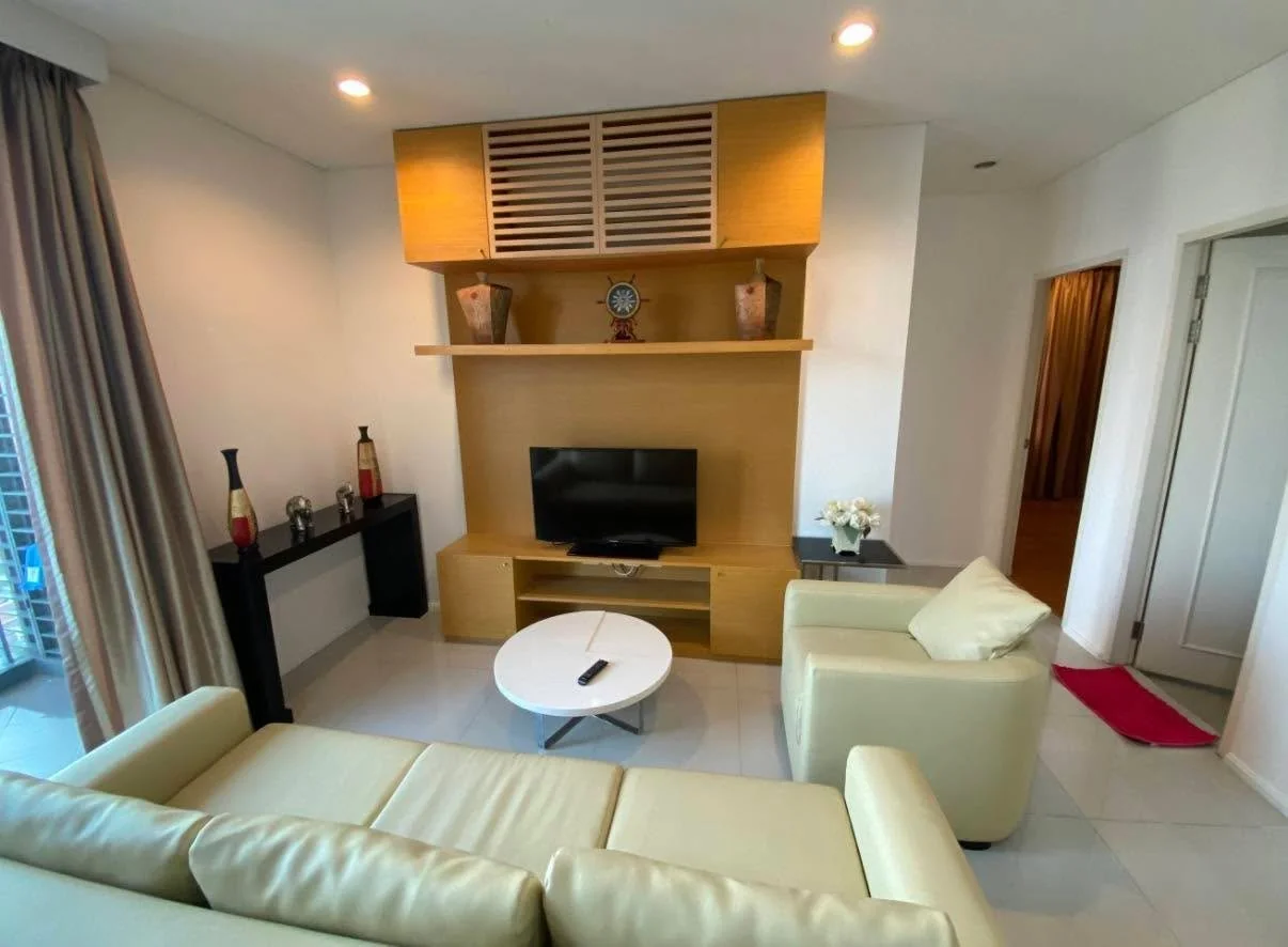 2 Bedroom condo in Villa Asoke
