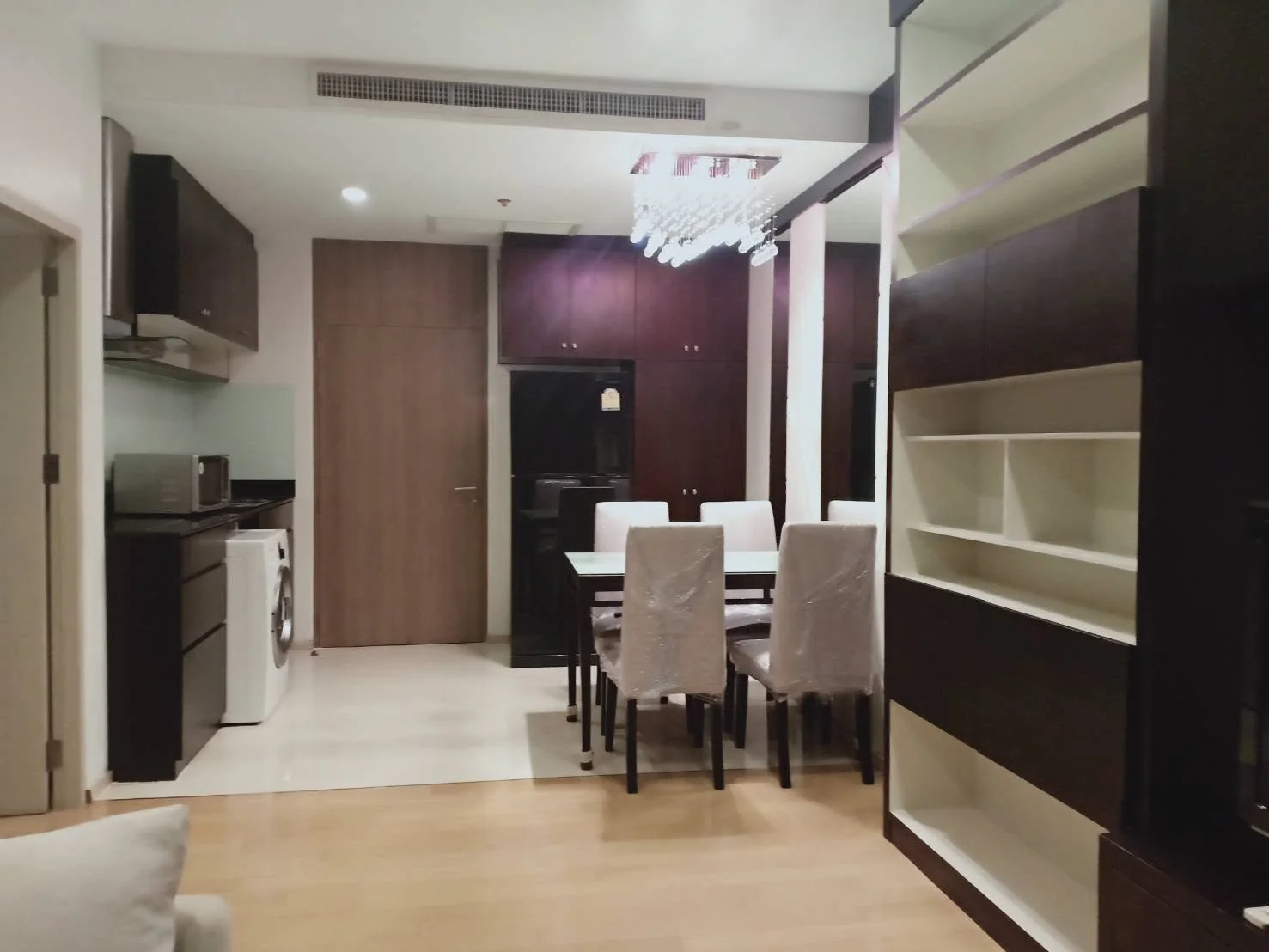 1 Bedroom condo in Noble Reveal