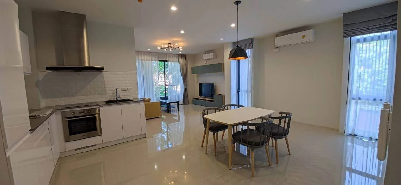 2 Bedroom condo in Georgetown Court