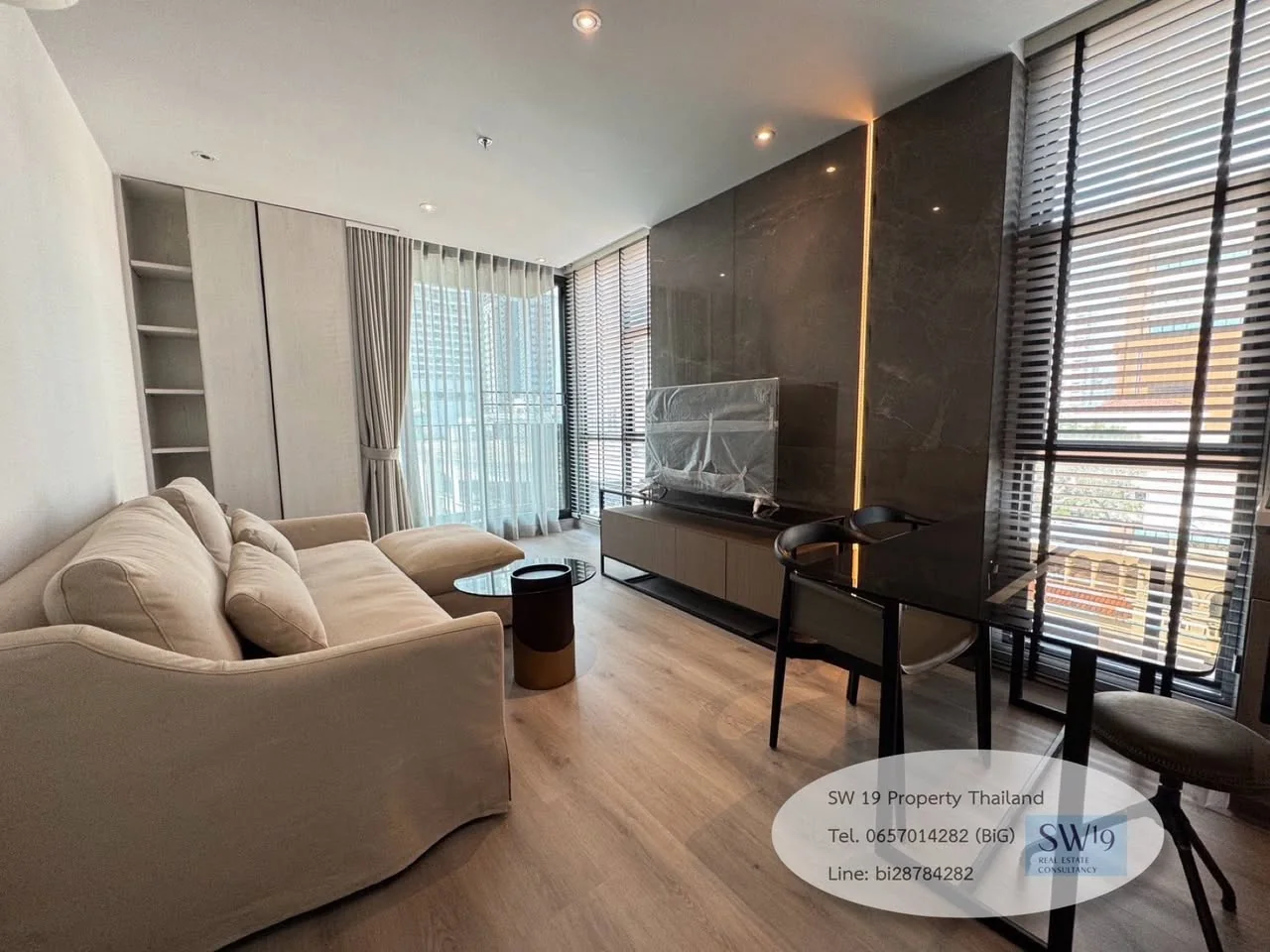 2 Bedroom condo in Rhythm Ekkamai