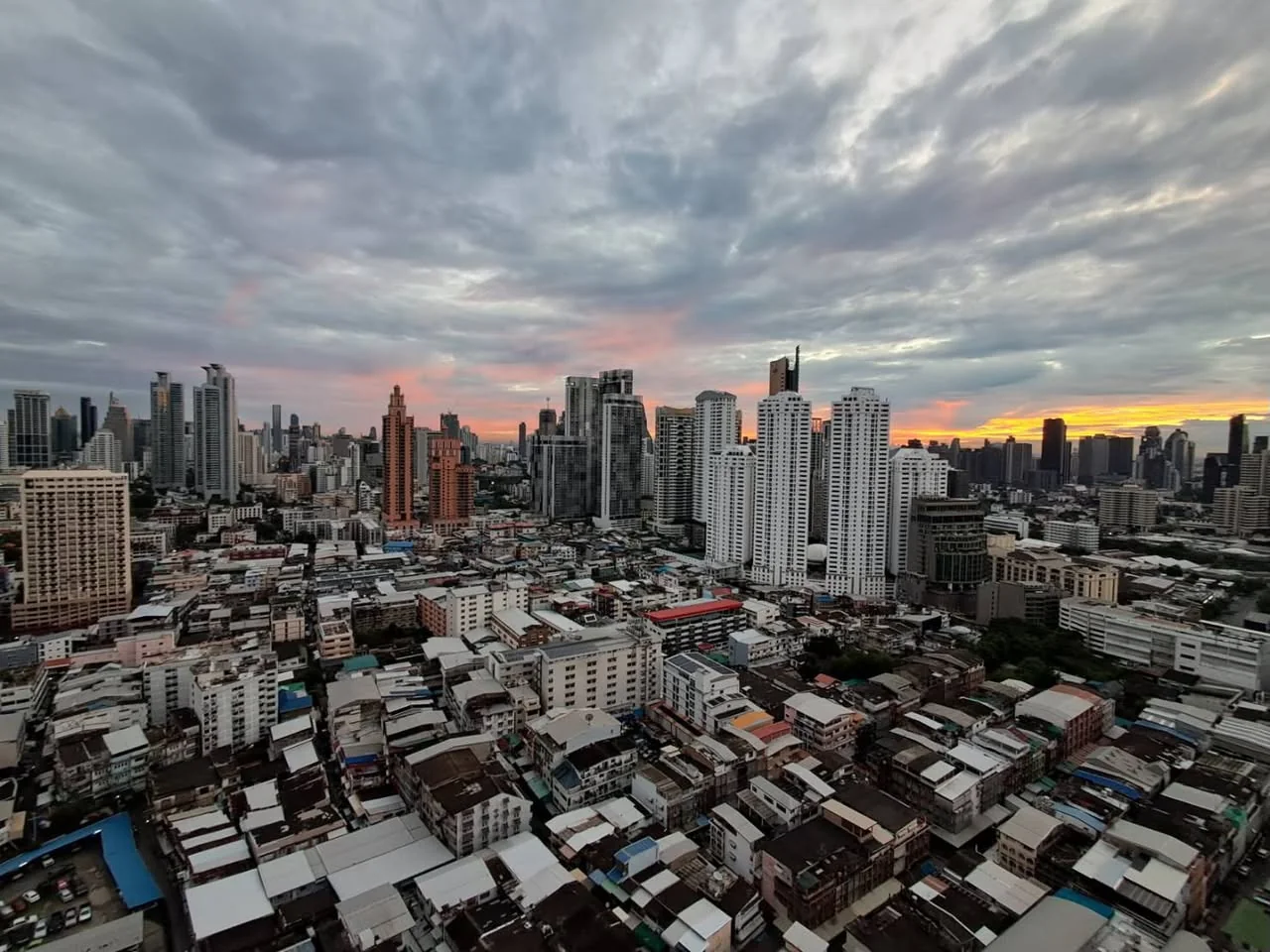 2 Bedroom condo in Life Rama 4-Asoke