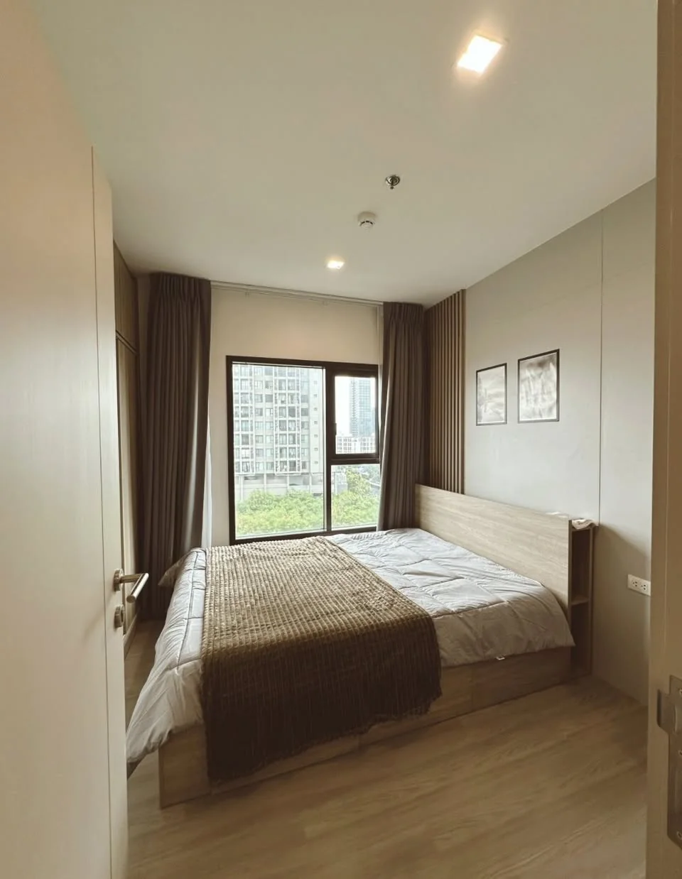 1 Bedroom condo in The Base Phetchaburi-Thonglor