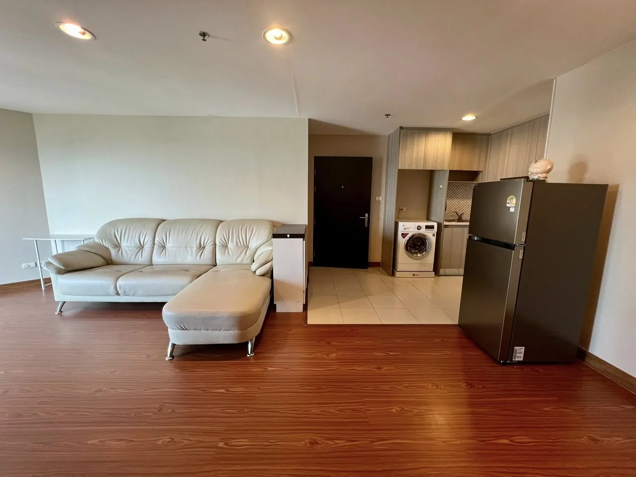 2 Bedroom condo in Belle Grand Rama 9