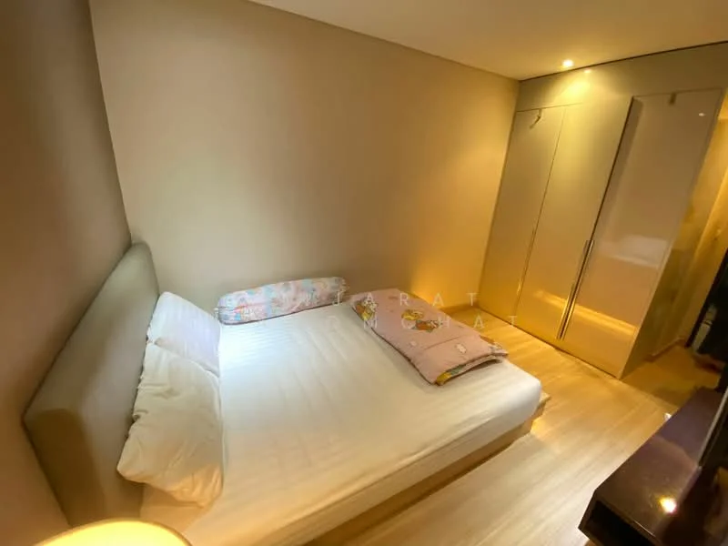 2 Bedroom condo in The Address Pathumwan