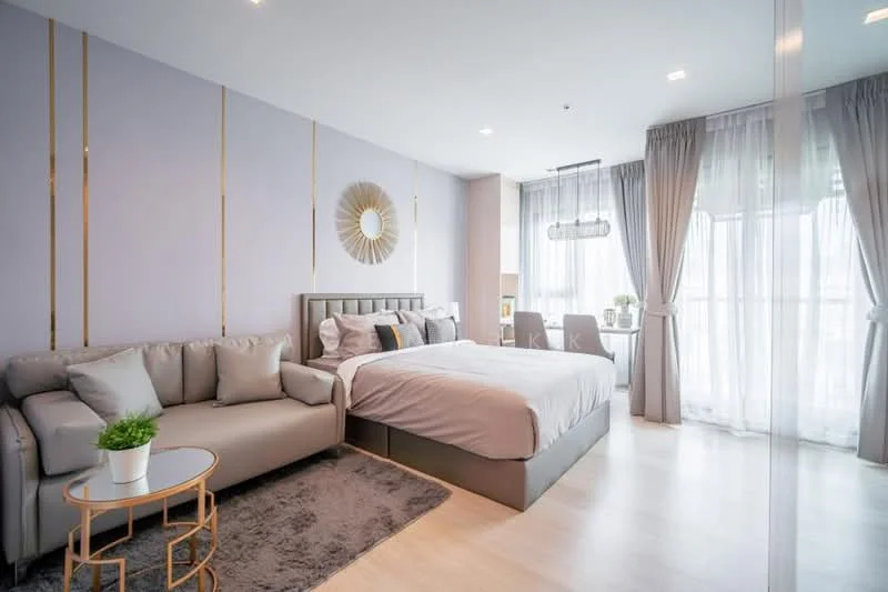 1 Bedroom condo in Life One Wireless