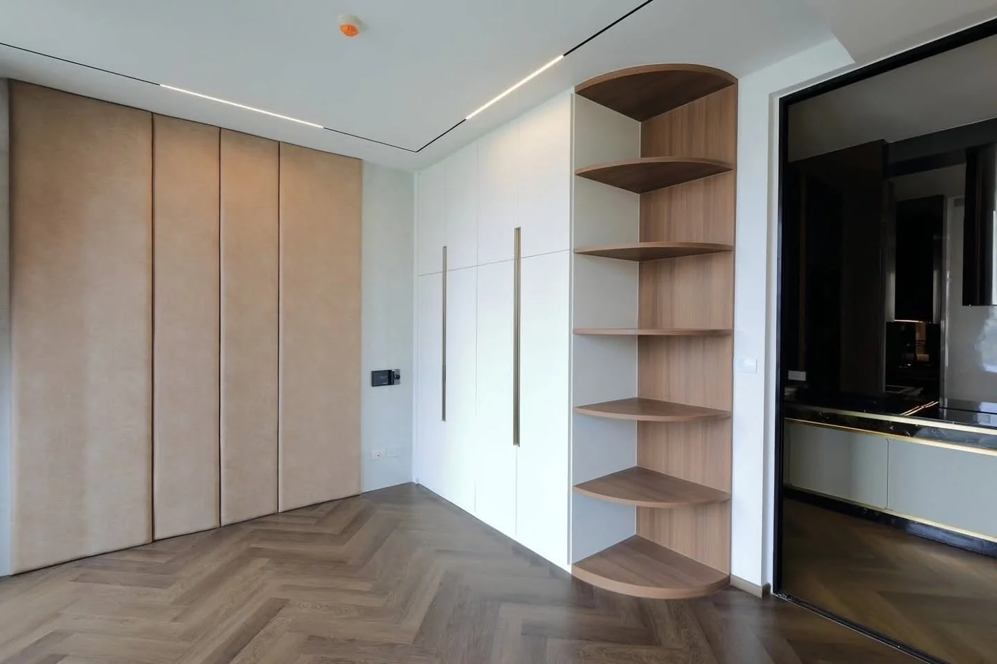 1 Bedroom condo in Noble Ploenchit