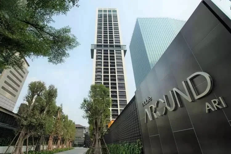 1 Bedroom condo in Noble Around Ari
