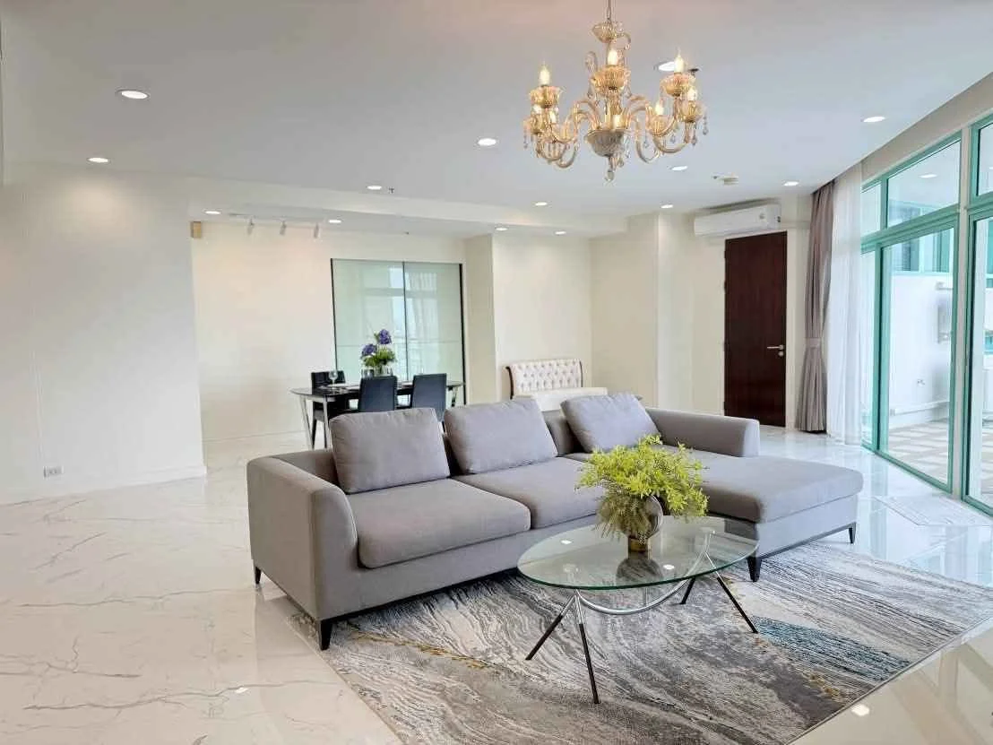 3 Bedroom condo in Chatrium Residence Riverside