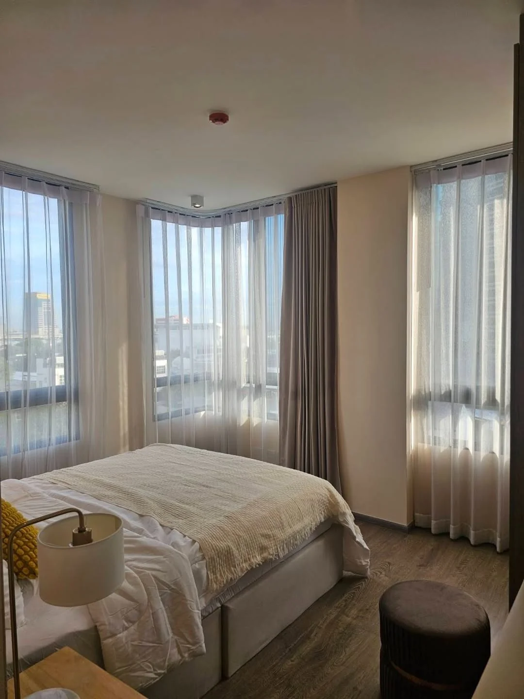 2 Bedroom condo in Lyss Ratchayothin