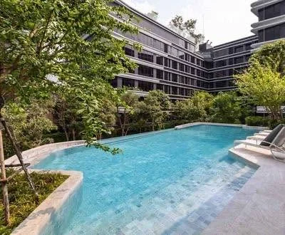 Studio condo in IDEO Mobi Sukhumvit 40