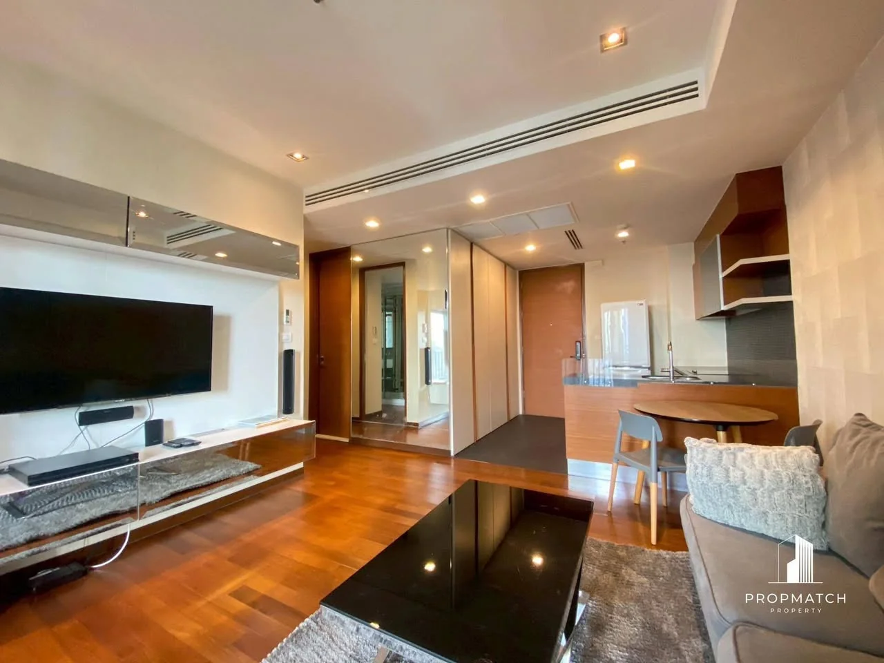 1 Bedroom condo in Saladaeng One