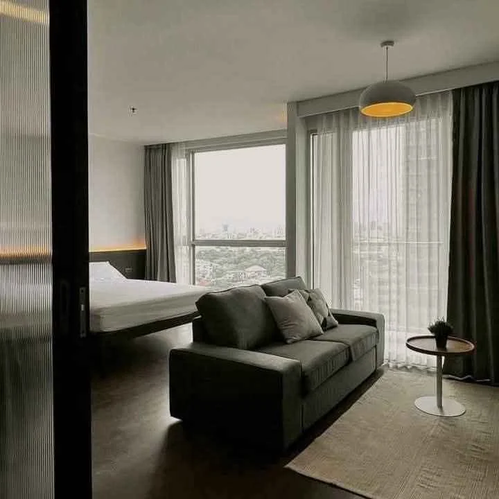 1 Bedroom condo in Sky Walk Residences