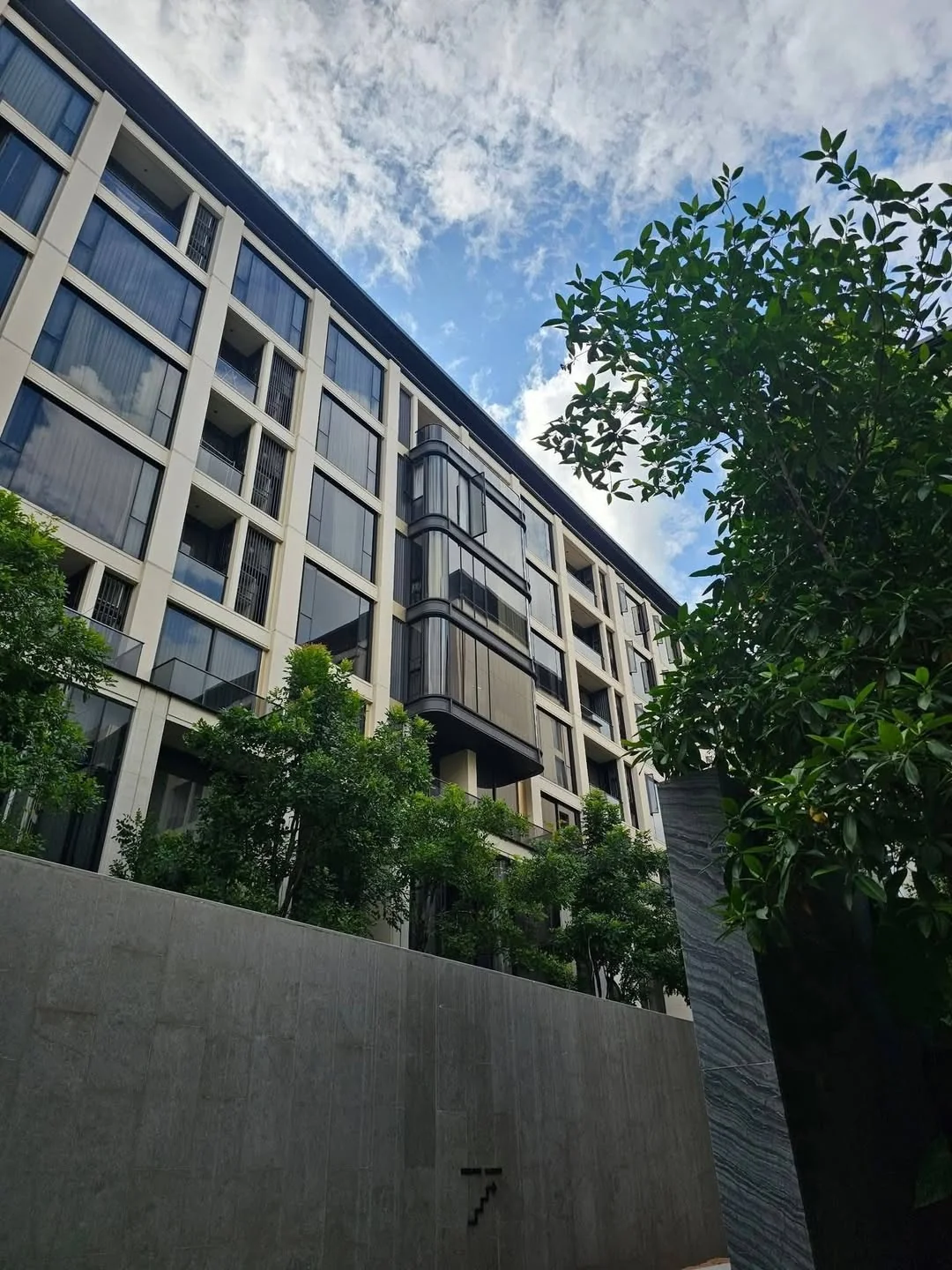 1 Bedroom condo in The Reserve 61 Hideaway