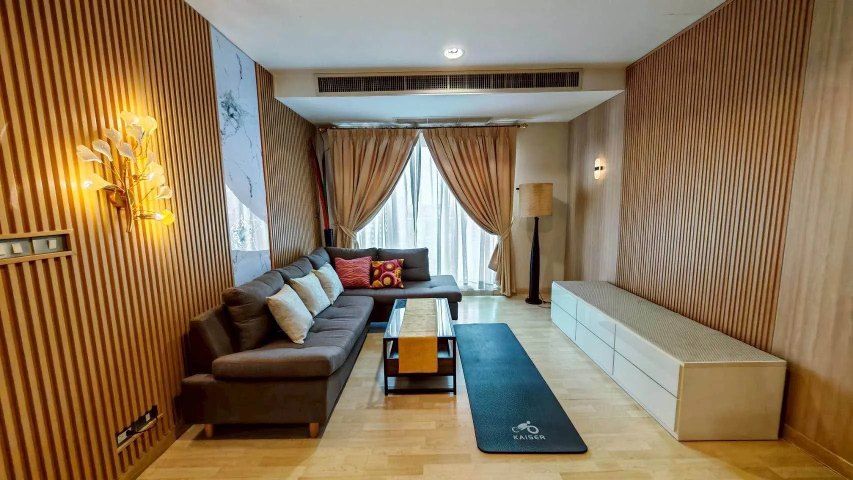 2 Bedroom condo in 59 Heritage