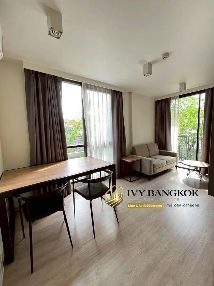 2 Bedroom condo in Maestro 02 Ruamrudee