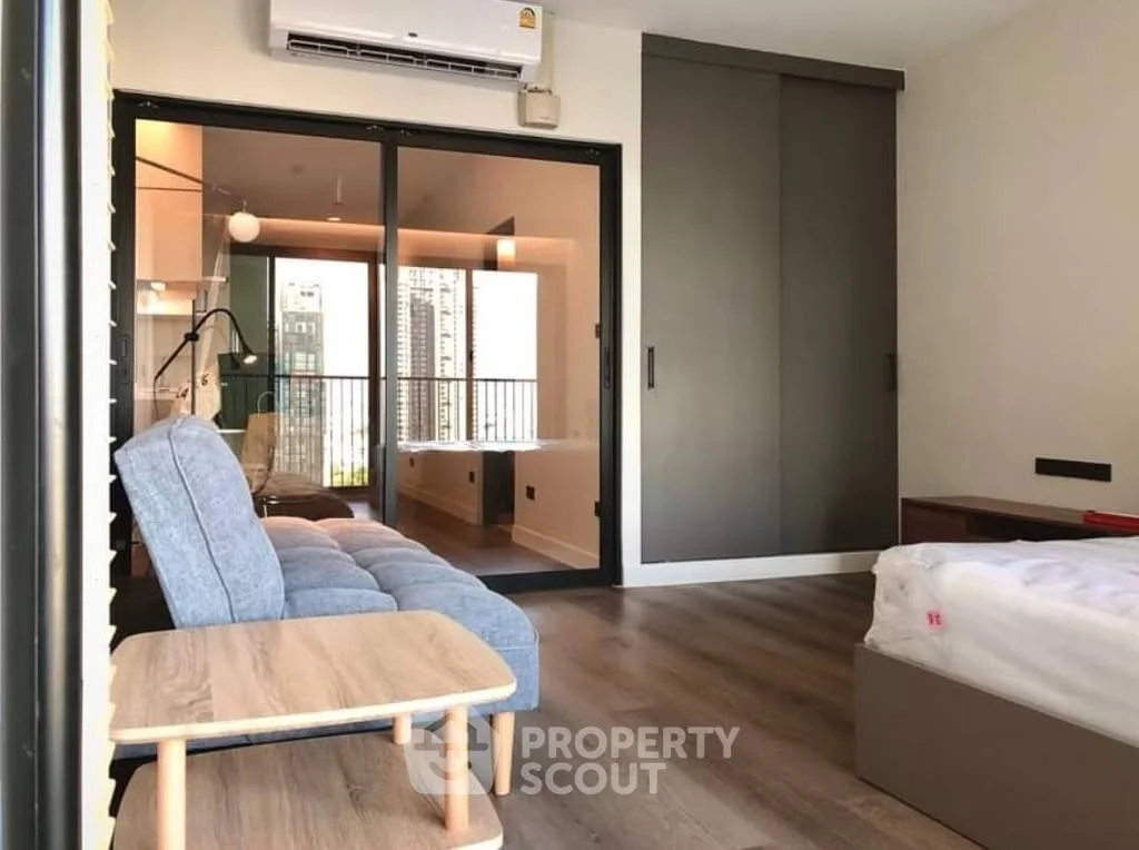1 Bedroom condo in Noble Solo