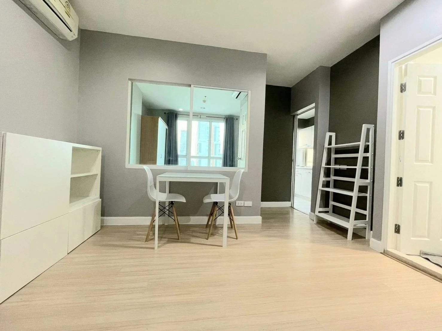 1 Bedroom condo in Life @ Sathorn 10