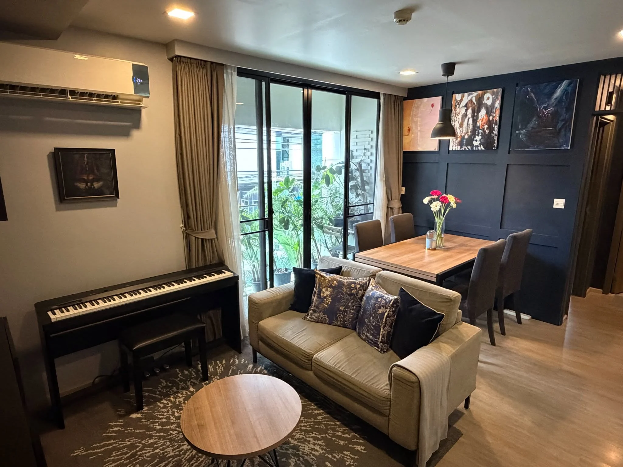 Studio condo in Maestro 02 Ruamrudee