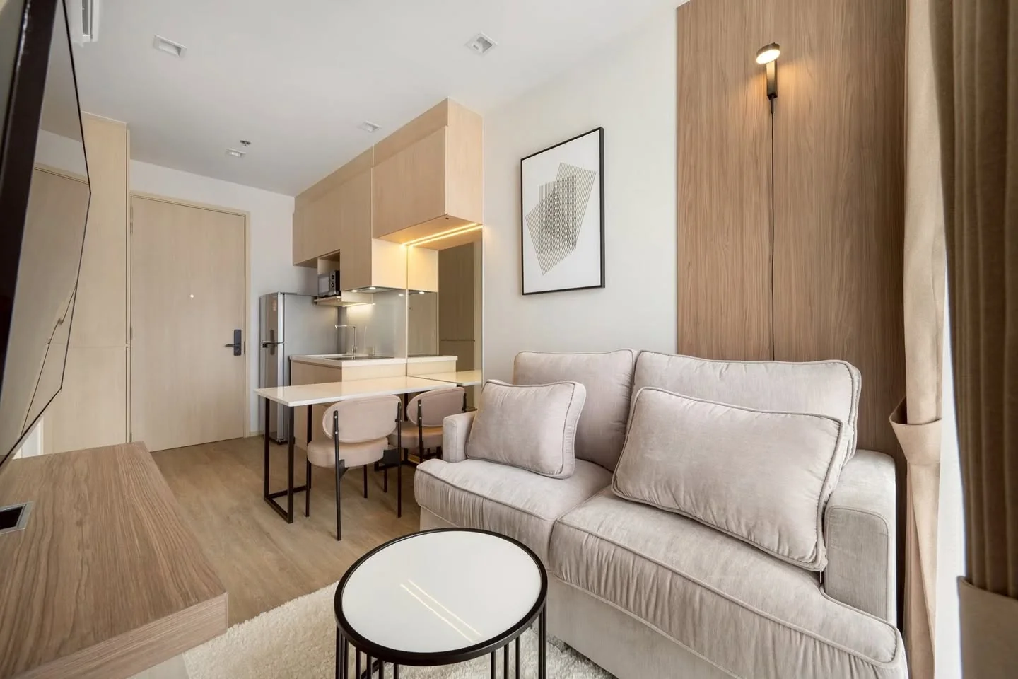 1 Bedroom condo in Noble State 39