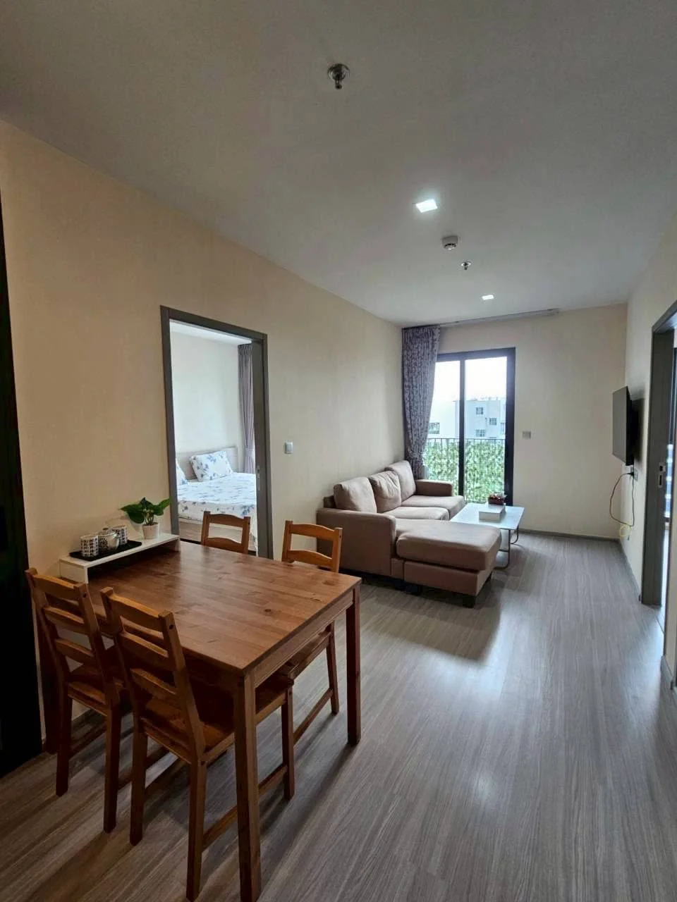 2 Bedroom condo in Life Asoke Hype