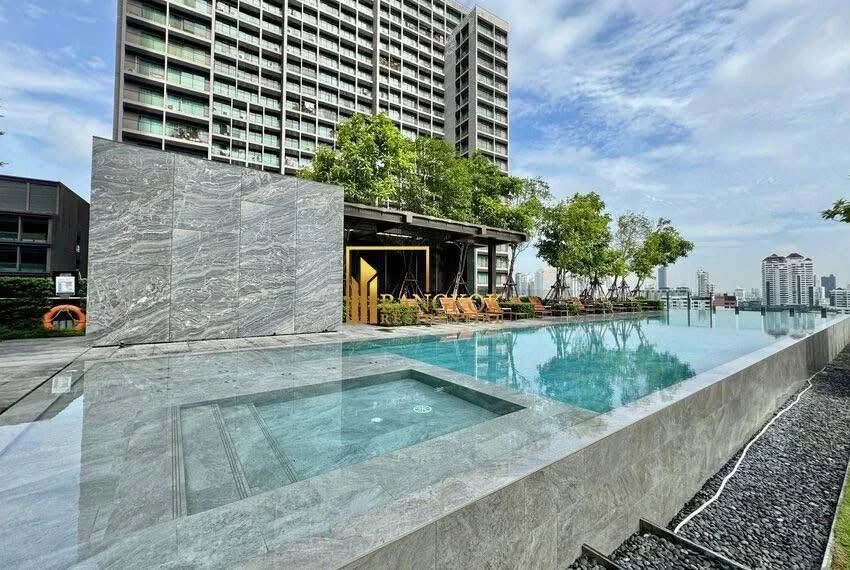 2 Bedroom condo in The Esse Sukhumvit 36