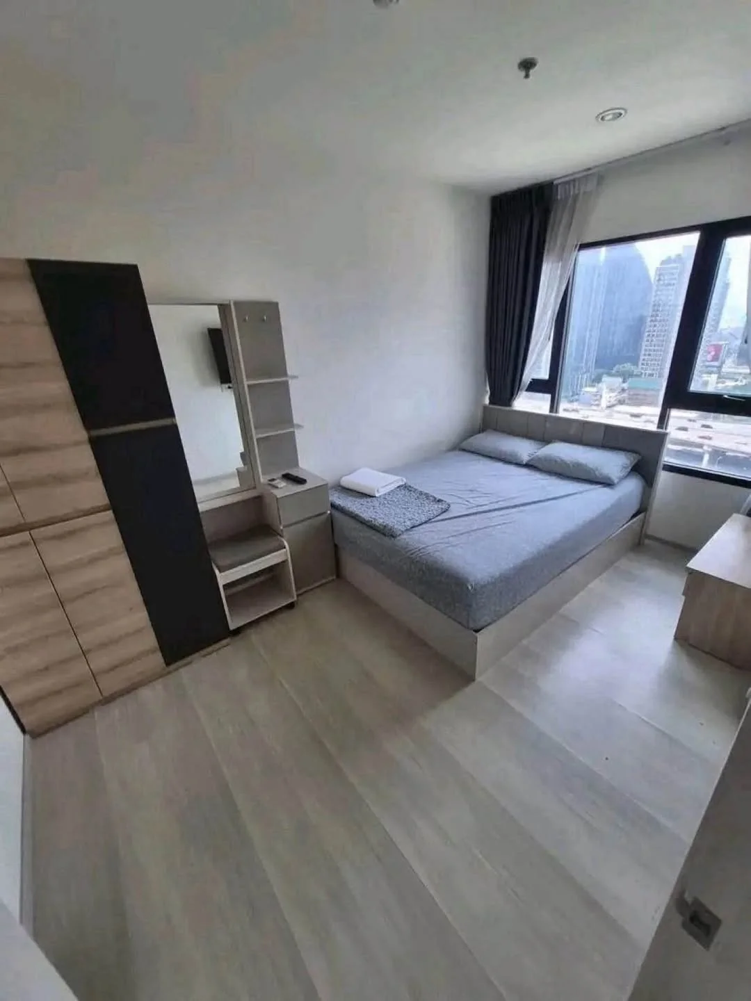 2 Bedroom condo in Life Asoke