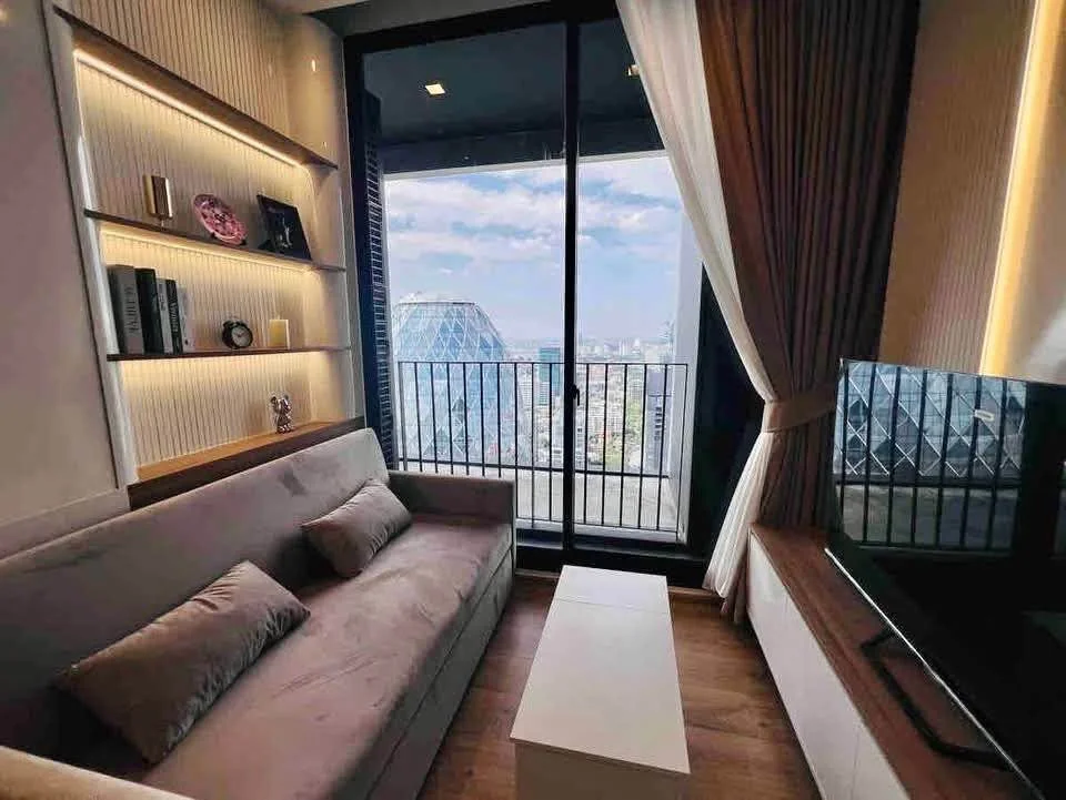 1 Bedroom condo in Noble Around Ari