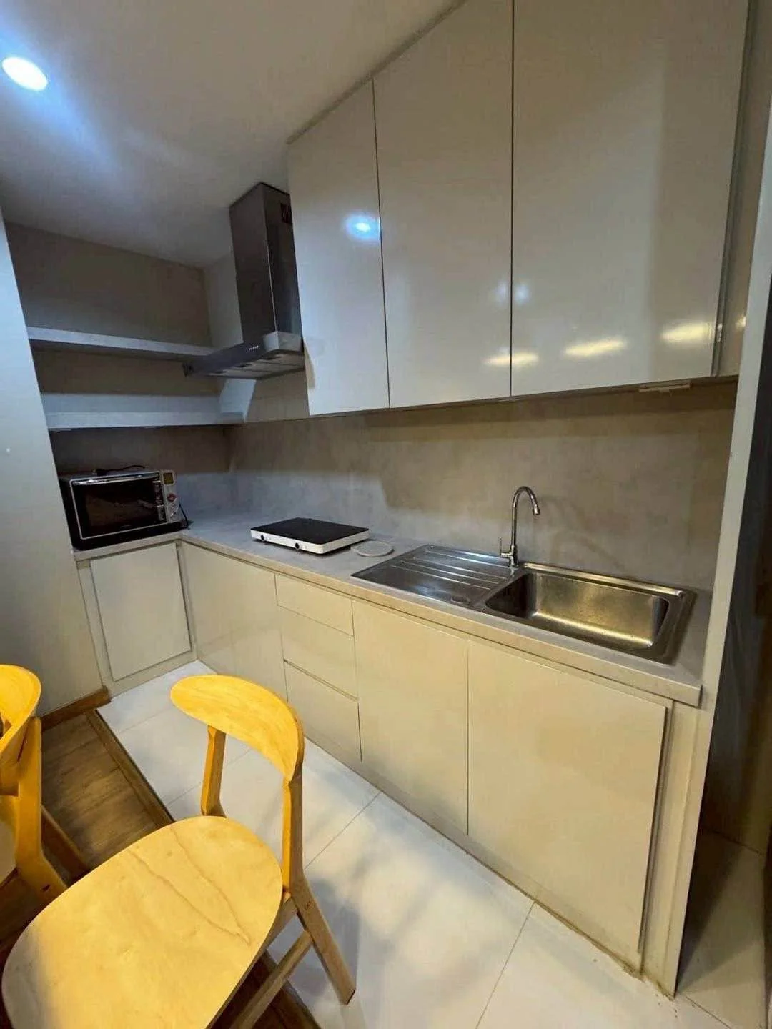 2 Bedroom condo in Chamchuri Square Residence