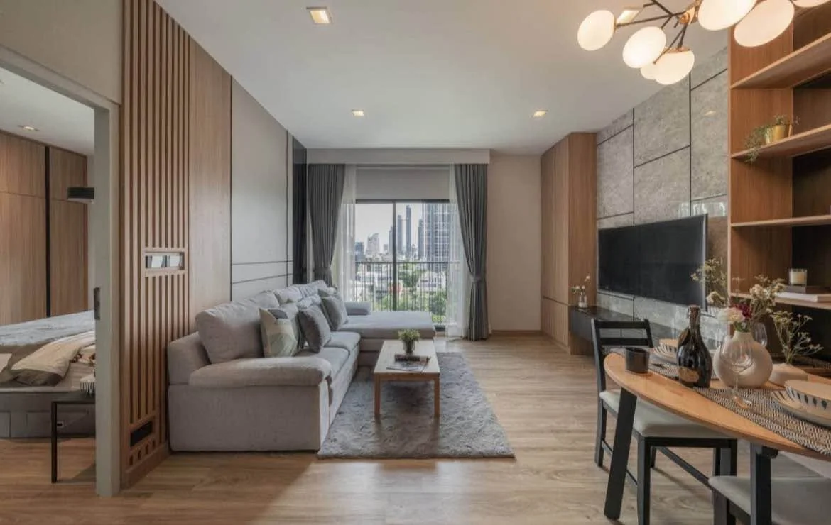 1 Bedroom condo in Noble Reveal