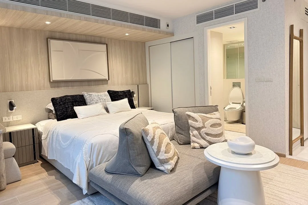 Studio condo in SCOPE Promsri