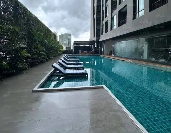 2 Bedroom condo in UP Ekamai