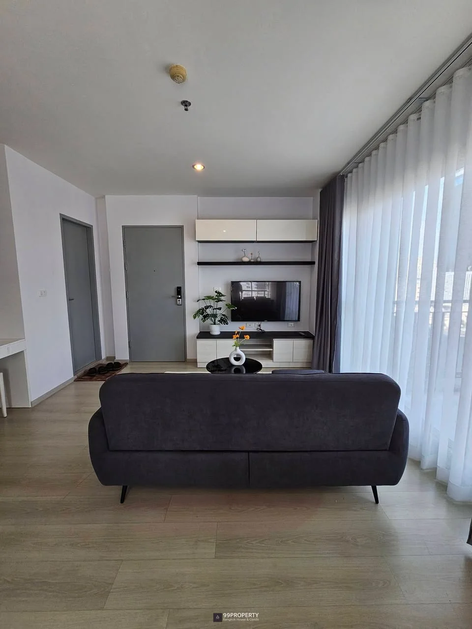 2 Bedroom condo in Life Ratchadapisek
